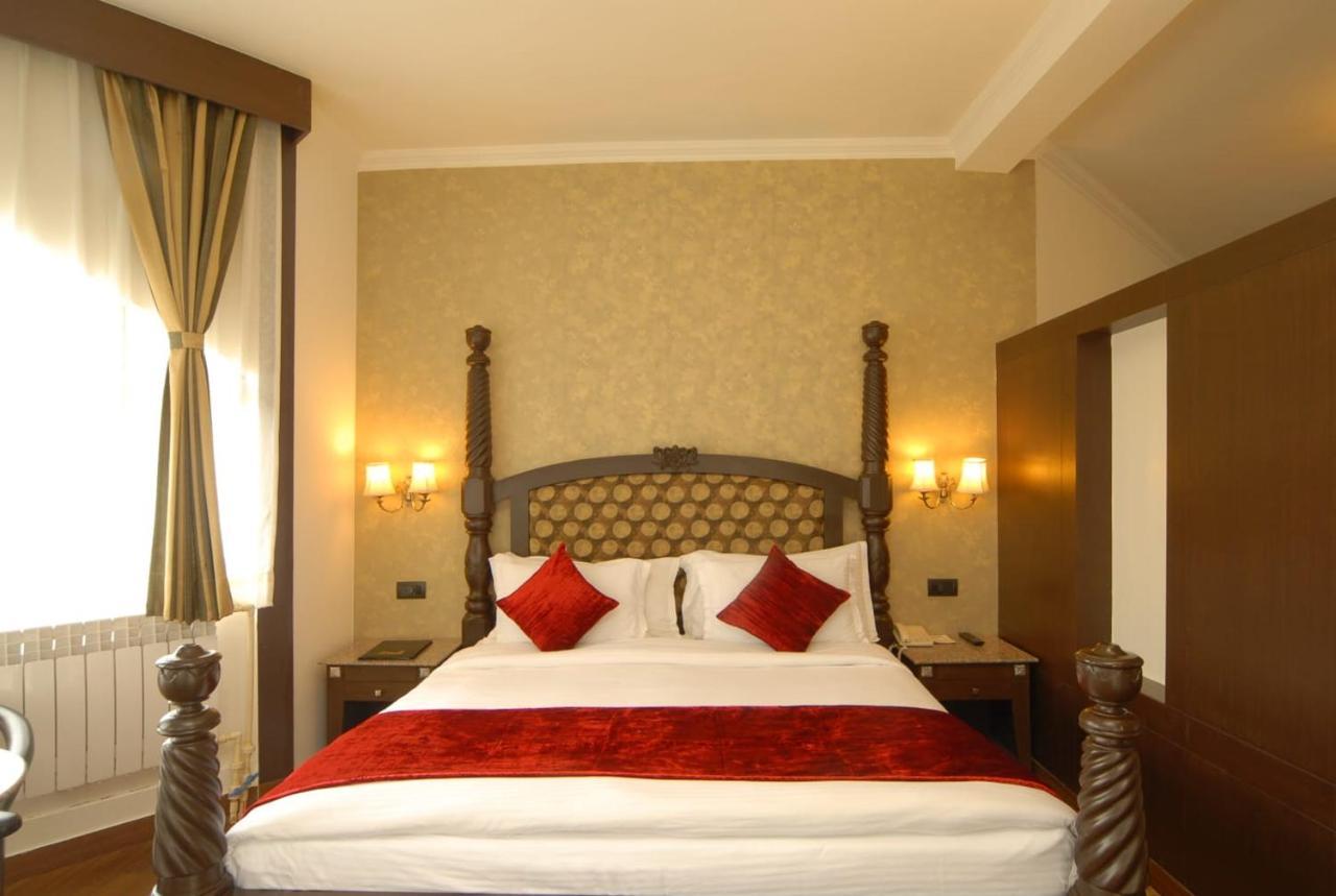Hotel Arif Castle, Nainital Esterno foto